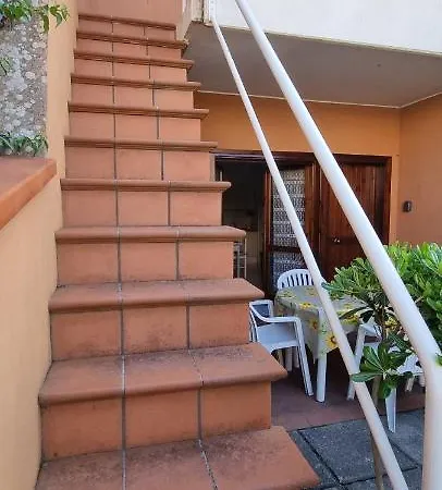La Casina Di Adina Vila Porto Azzurro Exterior foto