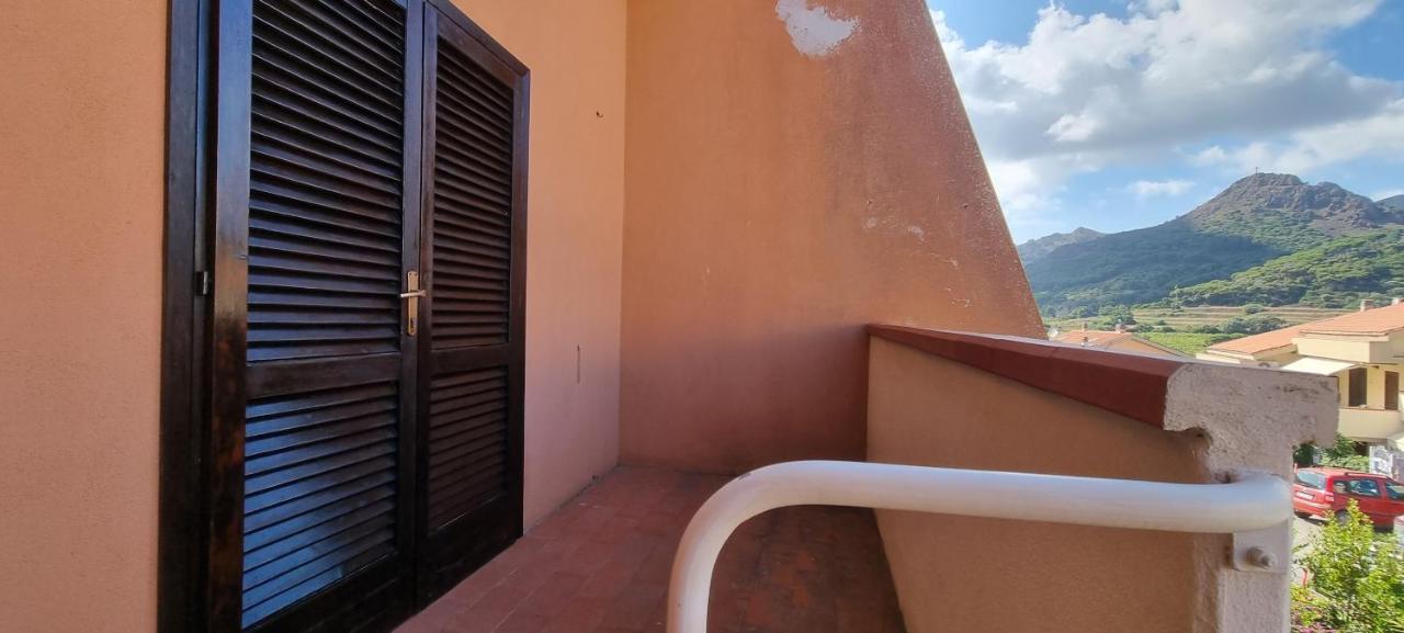 La Casina Di Adina * Porto Azzurro